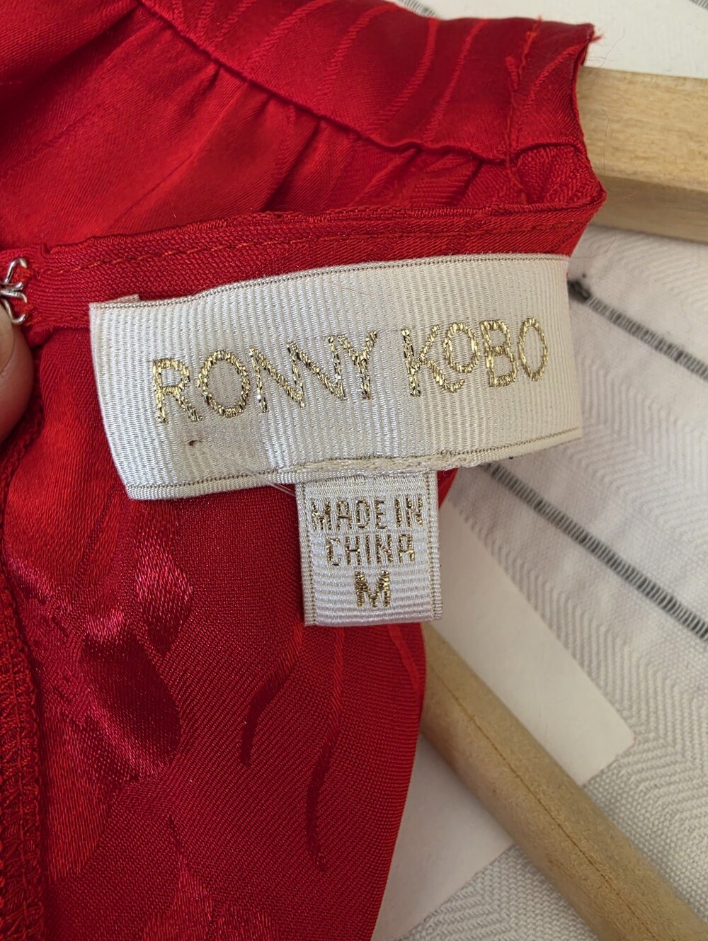 NWOT Rony Kobo Croppes Red Satin V-Neck Blouse with Puff Sleeves - Picture 11 of 15